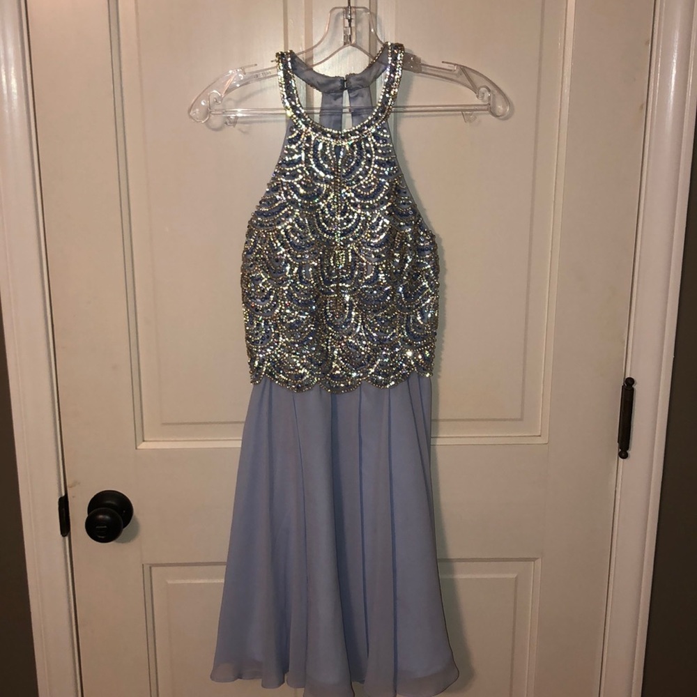Dress - Picture 3 of 5
